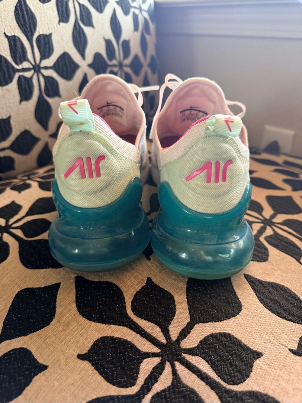 Nike Air Max 270 White Mint Yellow Pink Accents - Picture 2 of 5